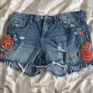 Blank NYC biker shorts with embrodiary